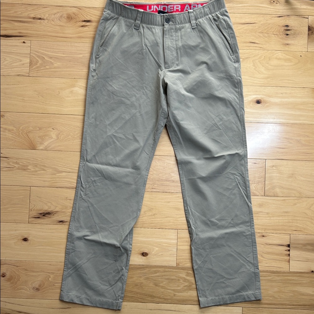 Under Armour Men's Loose Khaki Stretchy Pants | Size 34/32